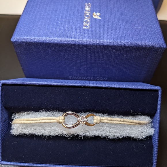 Swarovski Sterling Silver Infinity Bracelet - Picture 1 of 5